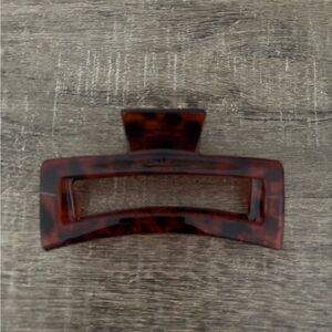NWOT Tortoise shell Extra Large Claw Clip